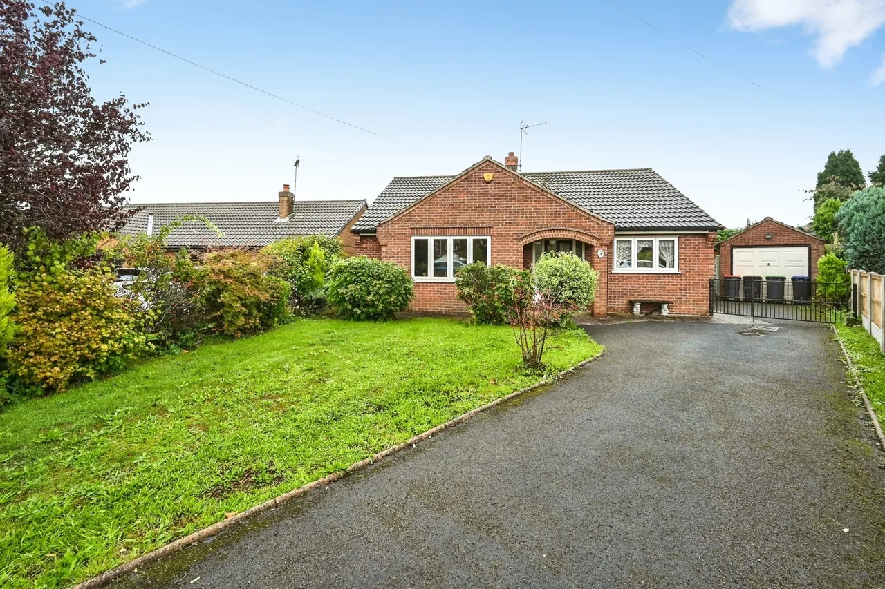 3 bed house for sale, Hardstaff Close, Kirkby-in-Ashfield, NG17