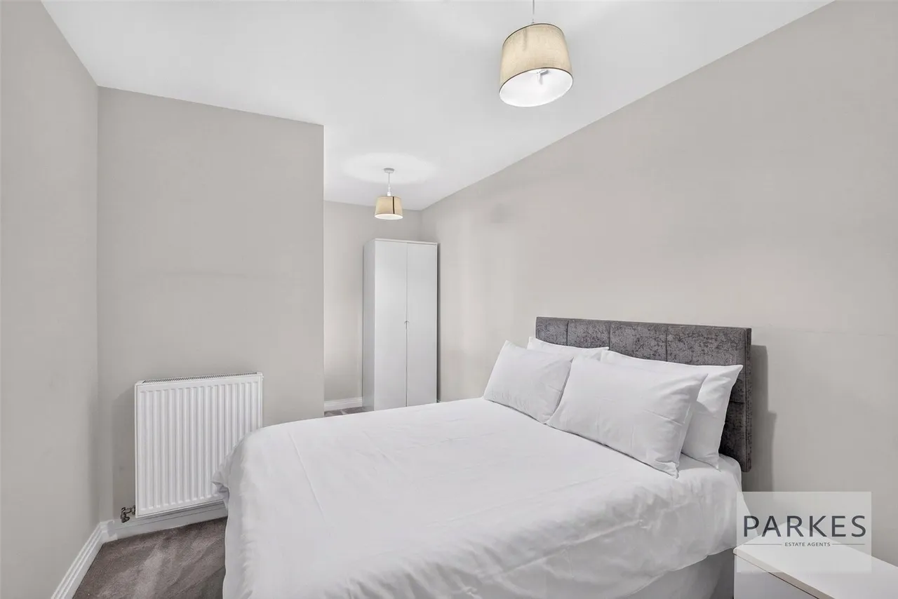 Harefield Road, Uxbridge, UB8 1GW, photo 4