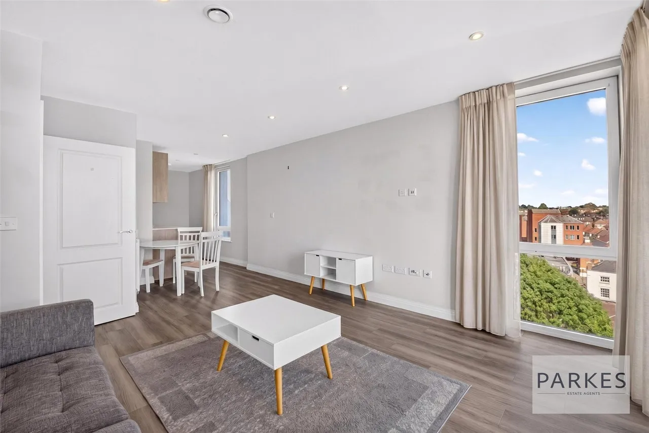 Harefield Road, Uxbridge, UB8 1GW, photo 3