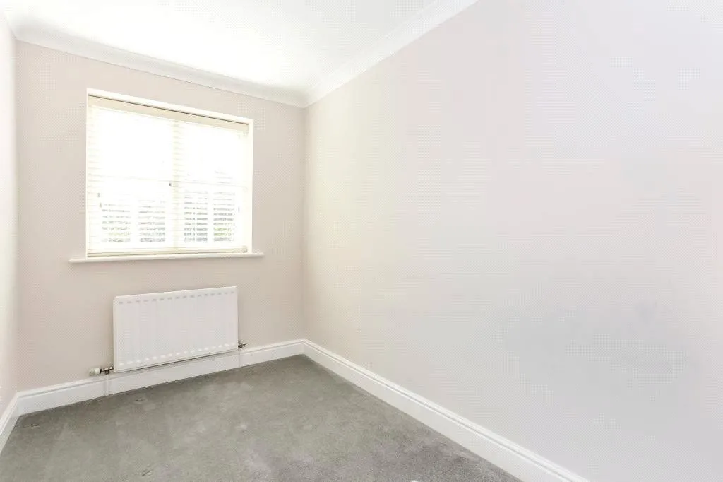 Guards Court, Sunningdale, Berkshire, SL5 0ES, photo 9