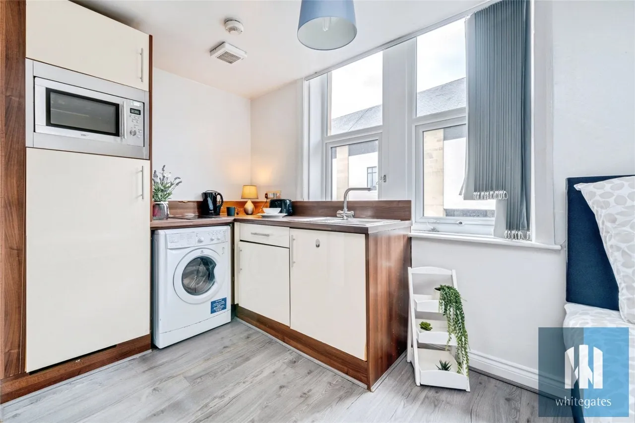 Lancaster House, Kirkgate, HD1, photo 5