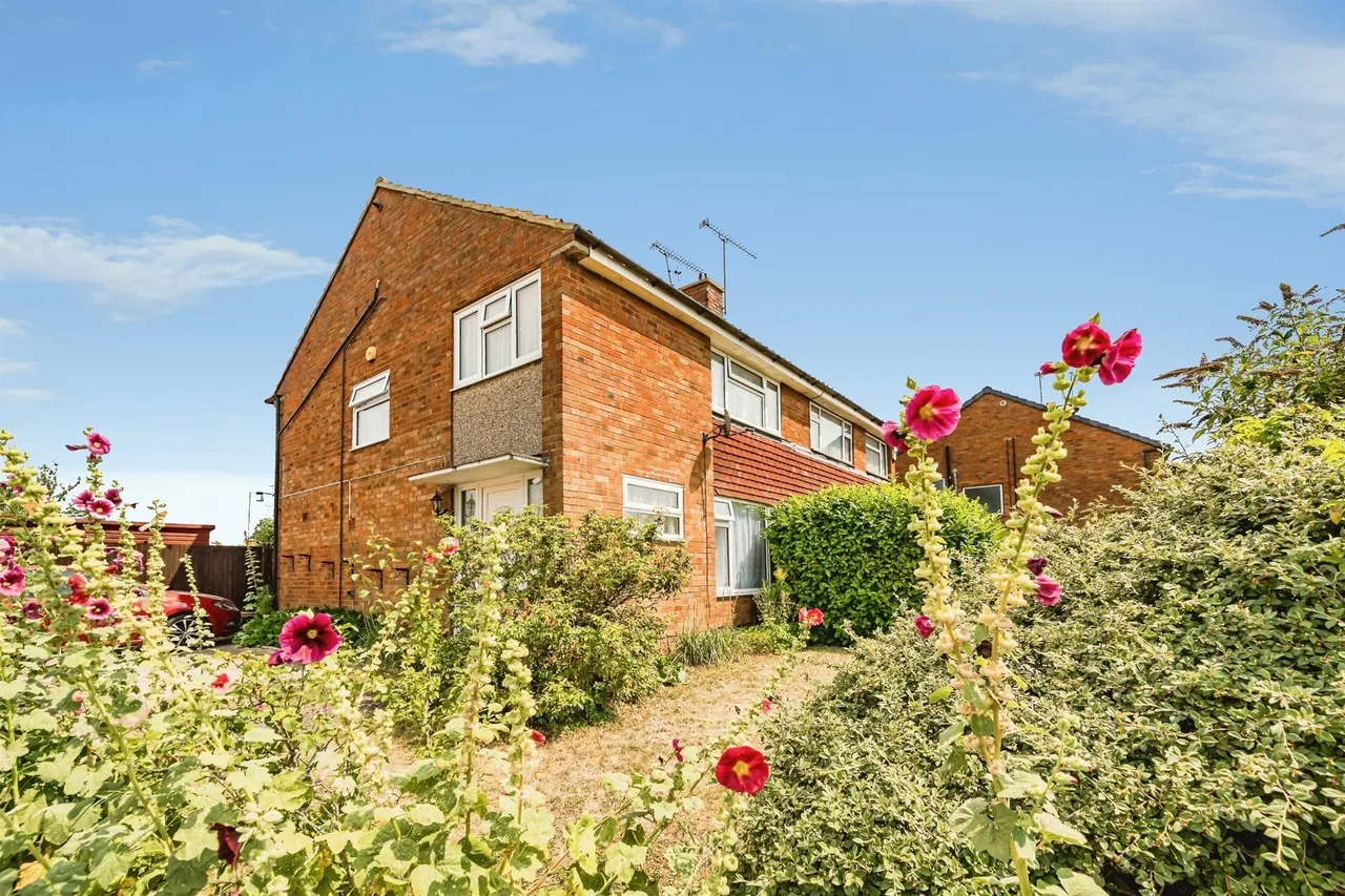 3 bed house for sale — Fern Drive, Taplow, Maidenhead