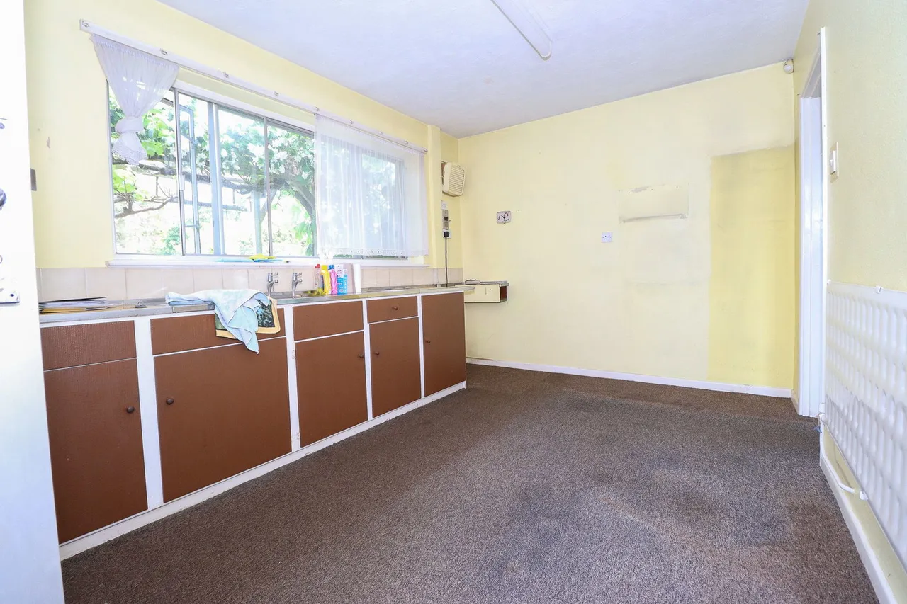 Blenheim Grove, Offord D'Arcy, PE19, photo 11