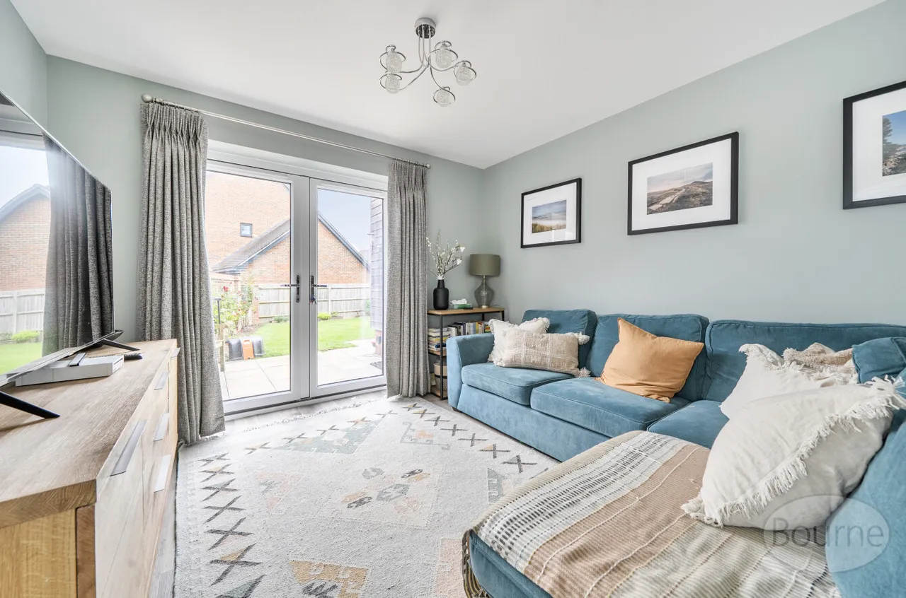 Gratton Chase, Dunsfold, GU8, photo 15