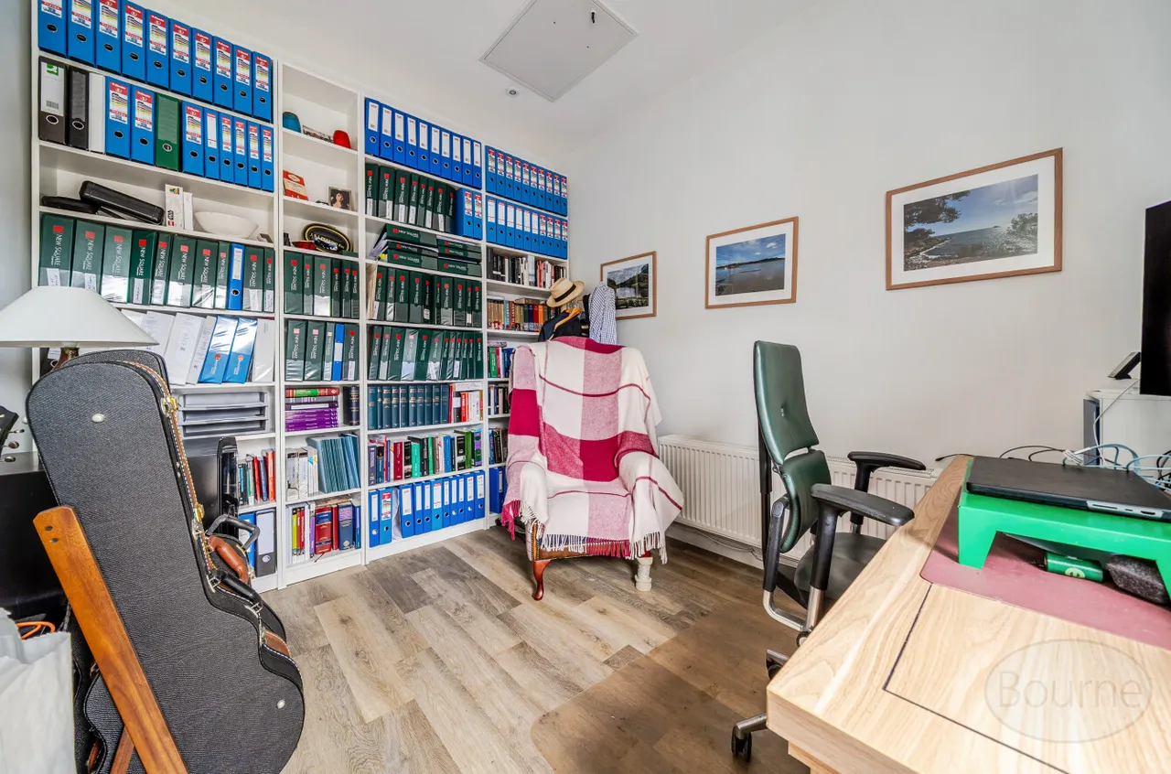 Gratton Chase, Dunsfold, GU8, photo 14