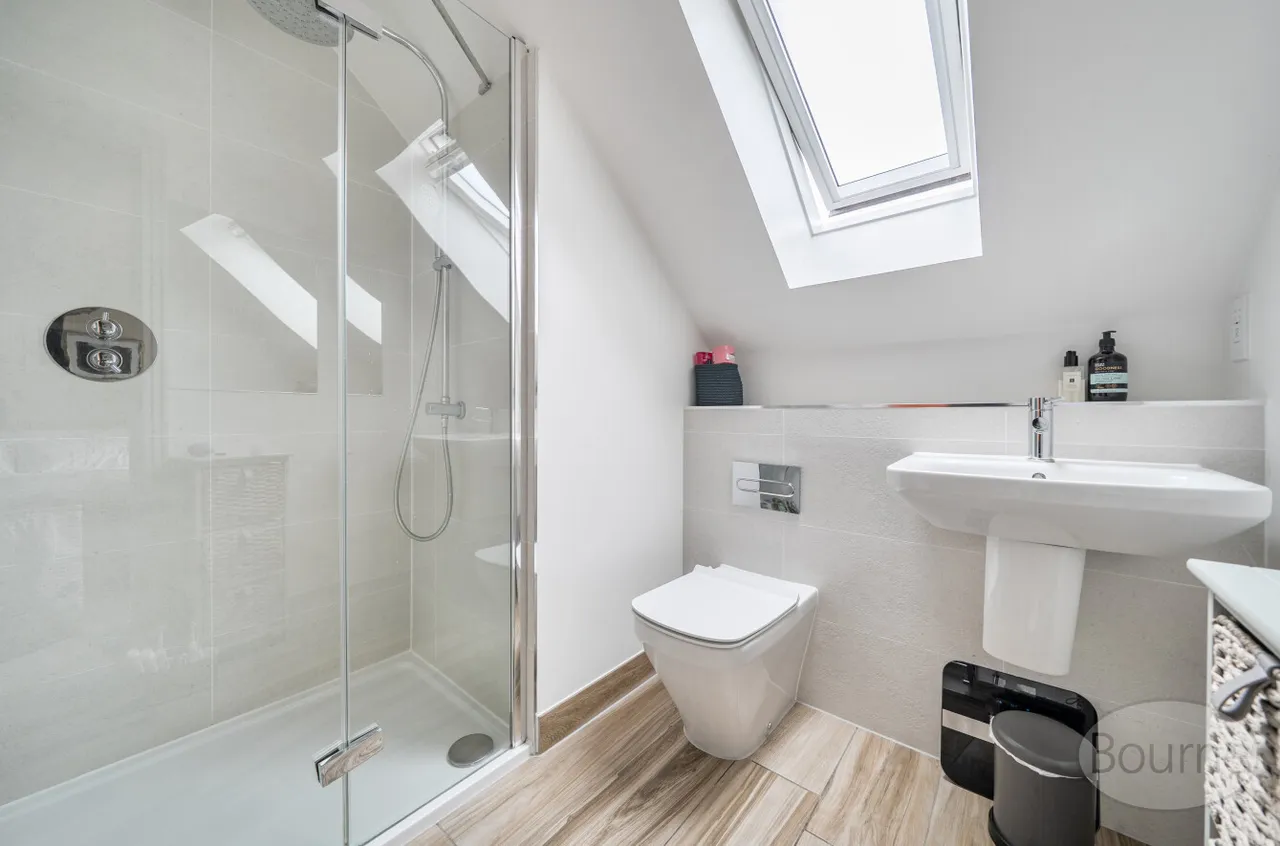 Gratton Chase, Dunsfold, GU8, photo 12