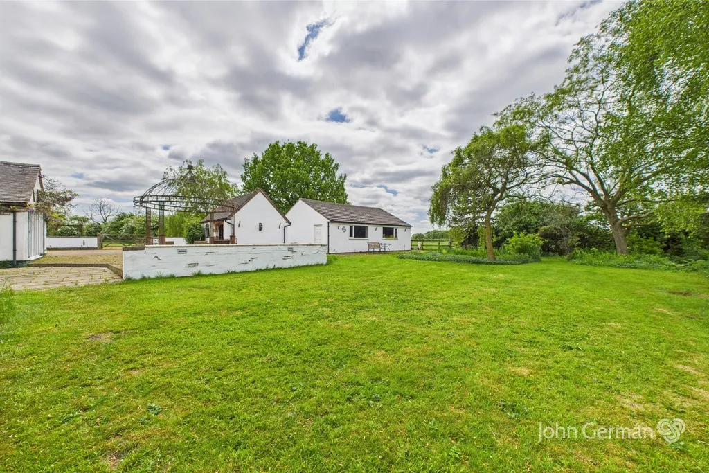 Derby Road, Ashbourne, photo 31