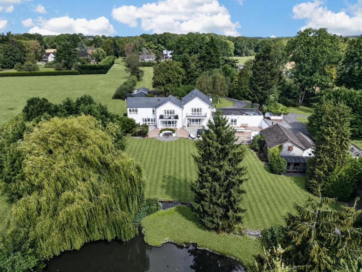 4 bed house for sale, Valley Lane, Lapworth, B94