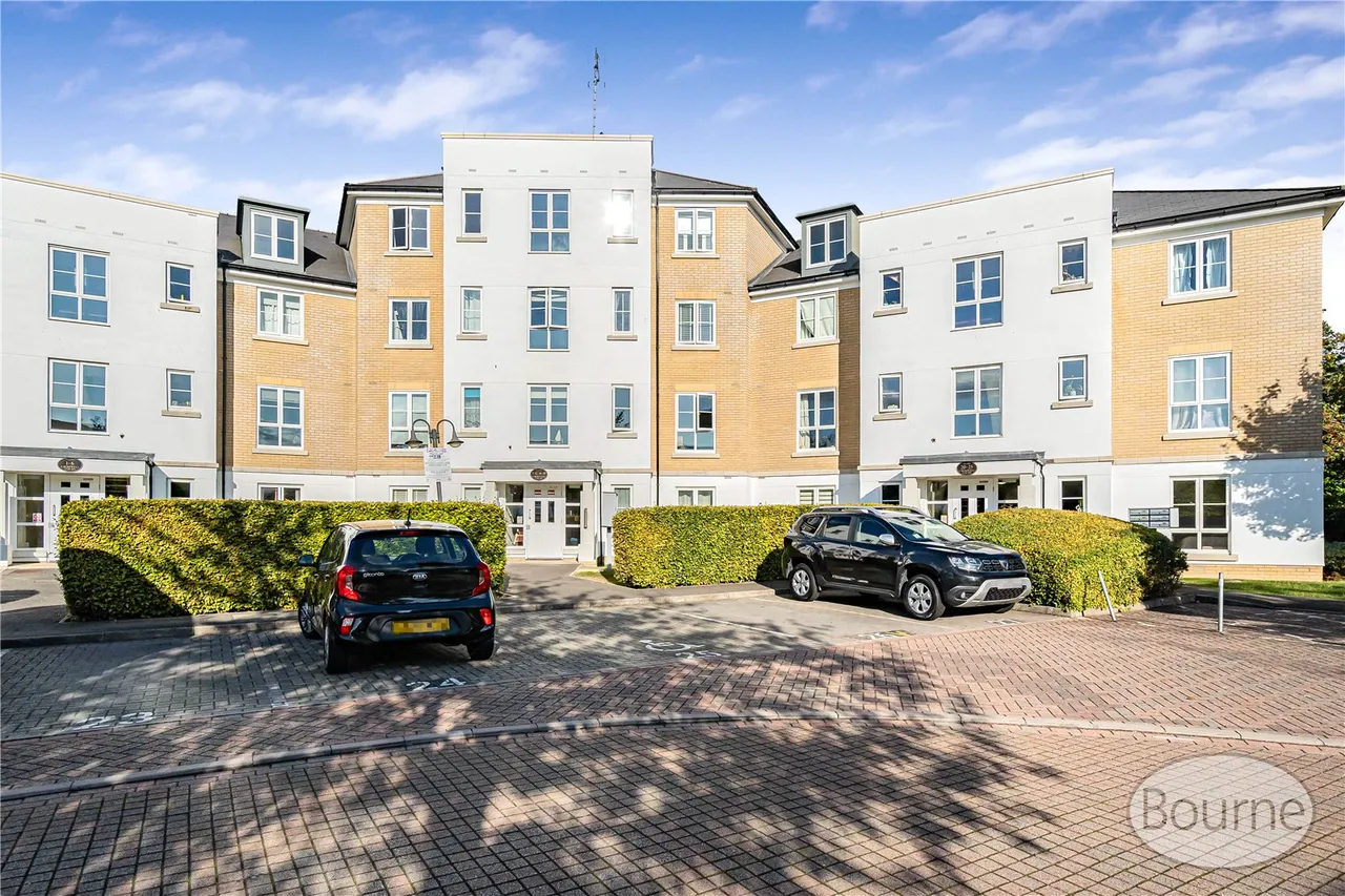 Tudor Way, Knaphill, GU21, photo 9