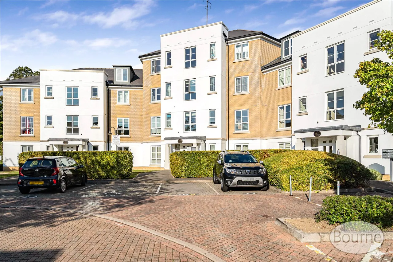 Tudor Way, Knaphill, GU21, photo 14