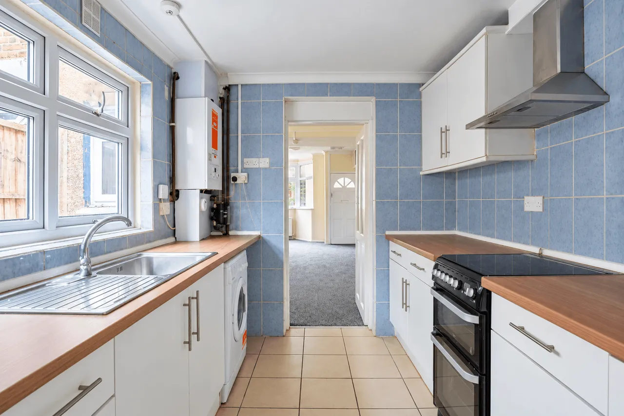 Manor Park, London, E12 6JT, photo 2