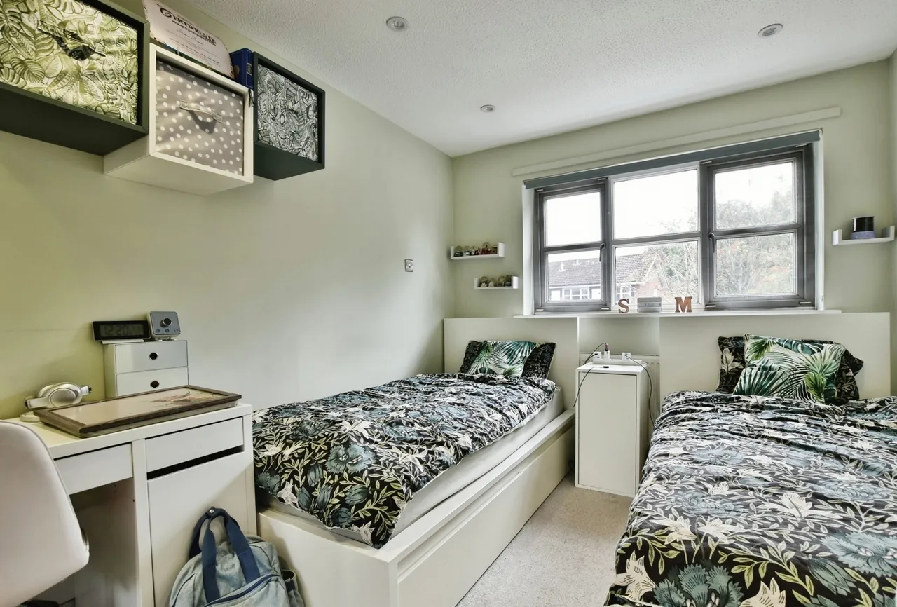 Medway Crescent, Altrincham, WA14, photo 9