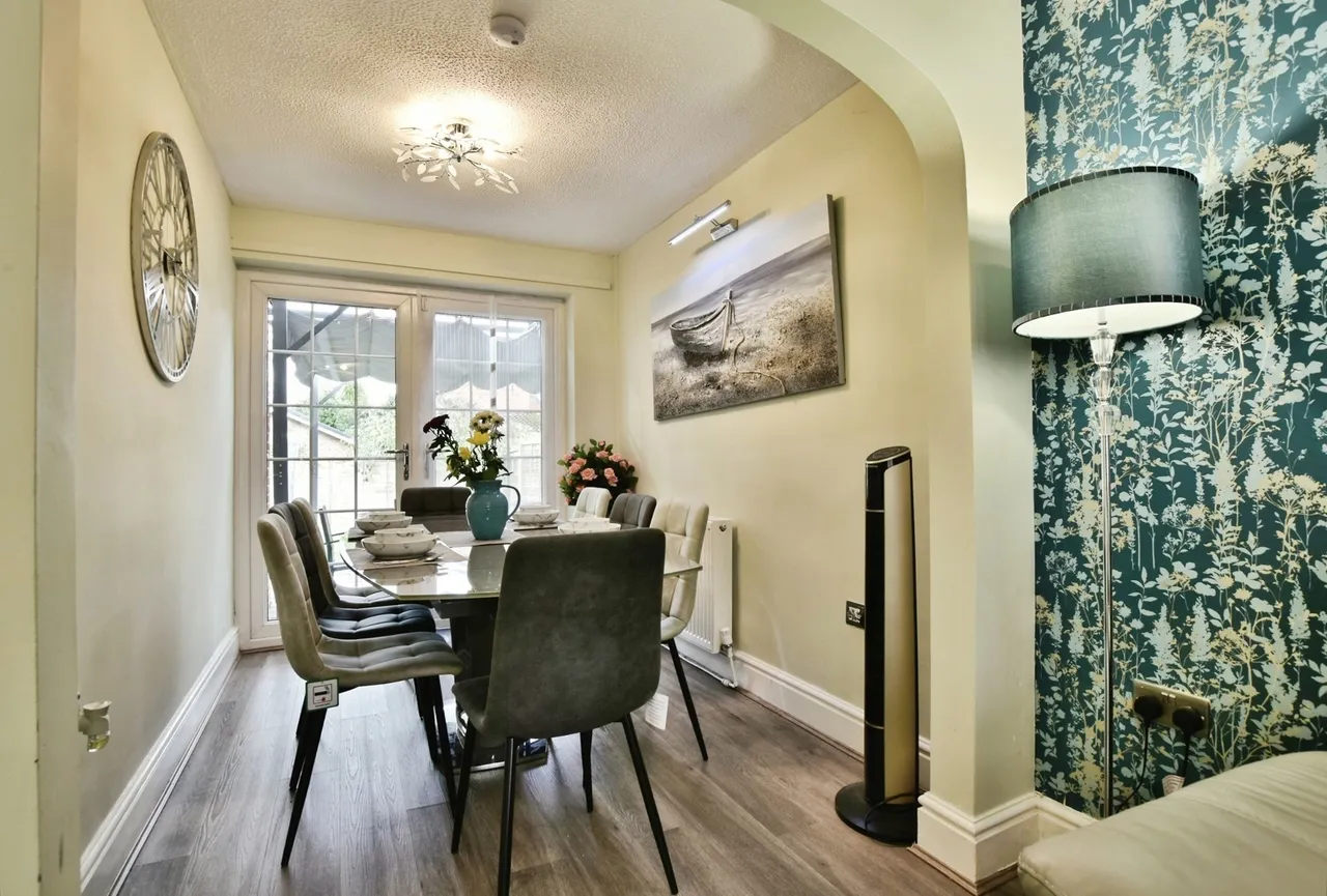 Medway Crescent, Altrincham, WA14, photo 3