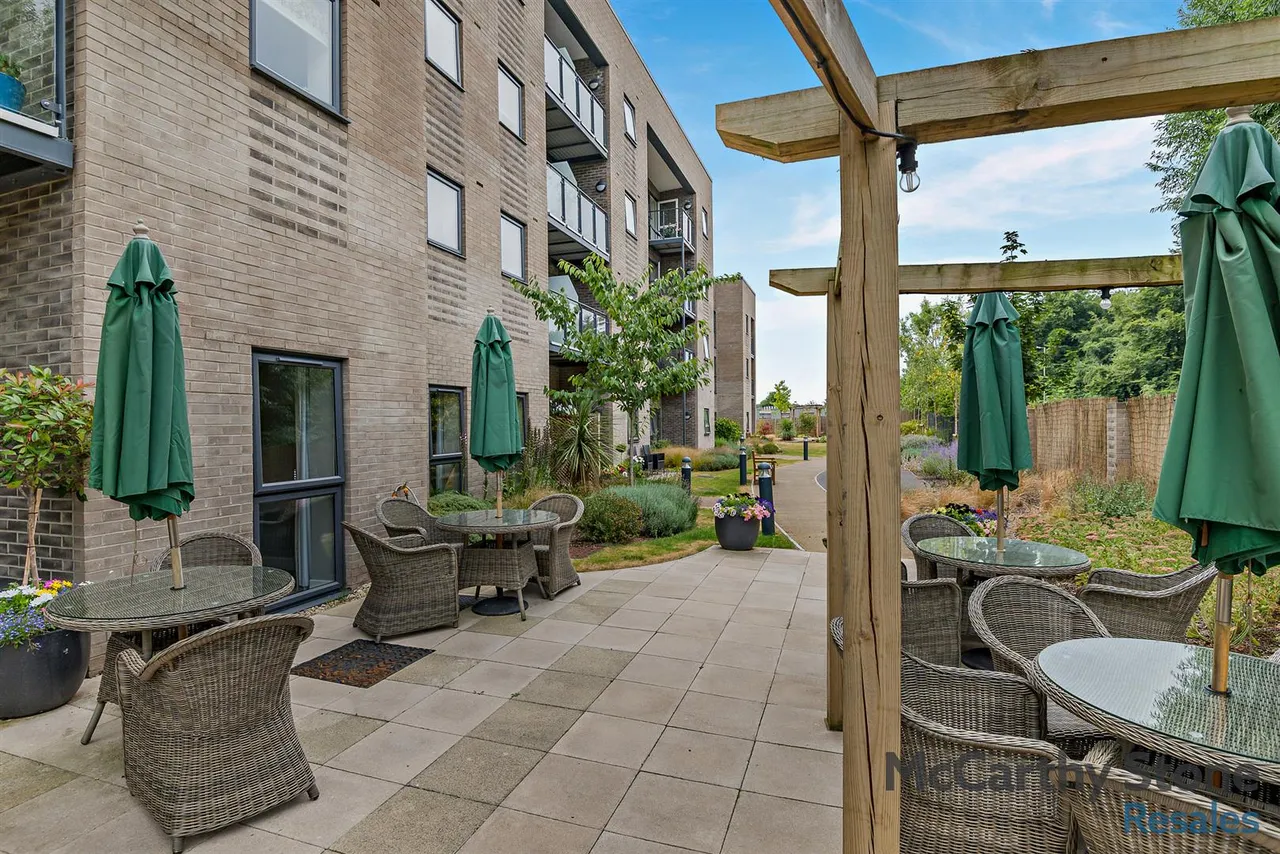 Lowry Way, Swindon, SN3, photo 17