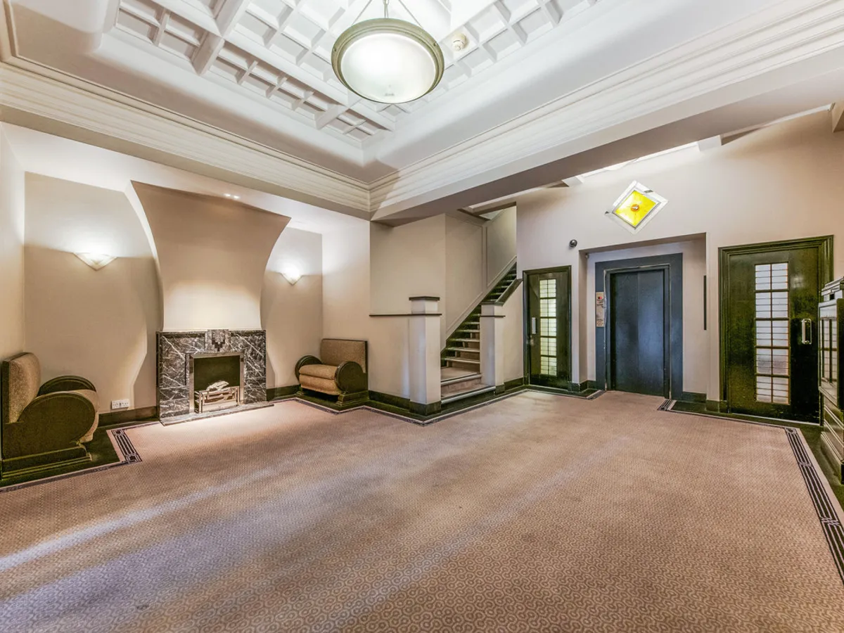 Brompton Road, London, SW3, photo 7