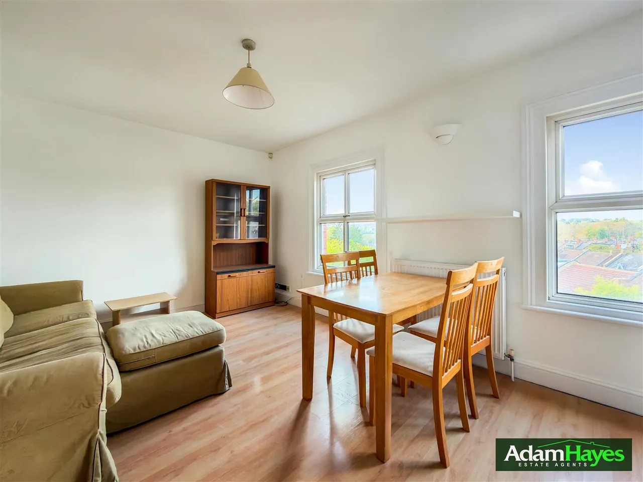 2 bed flat to rent, Crescent Road, Finchley Central, N3