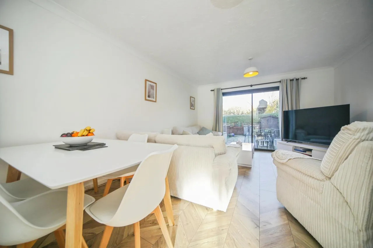 Henley Close, Saxmundham, IP17, photo 3