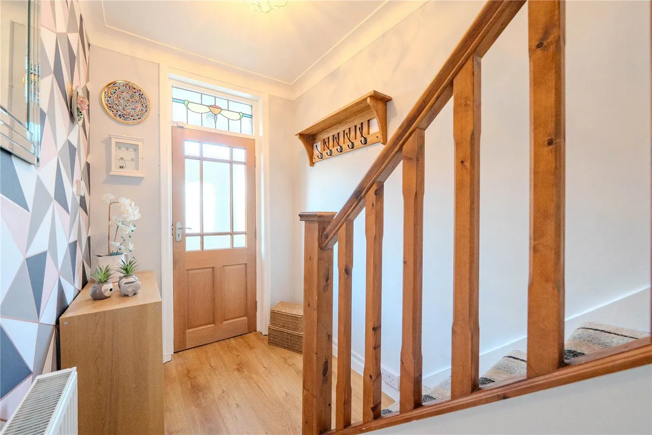 Deneway, Stanningley, LS28, photo 10