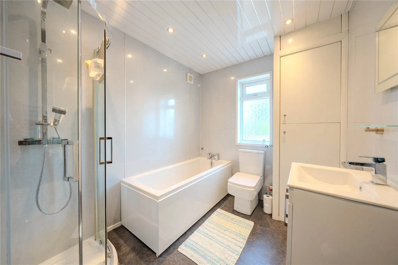 Deneway, Stanningley, LS28, photo 7
