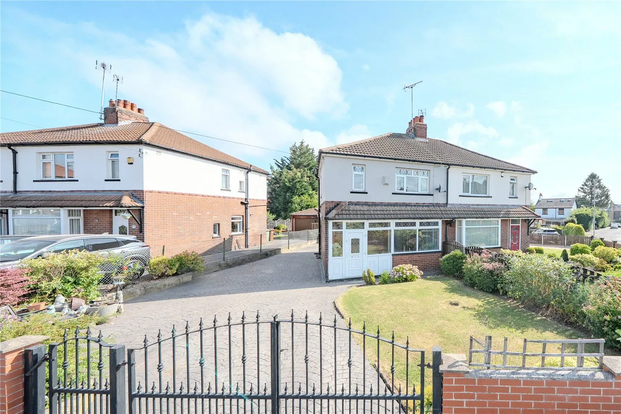 3 bed house for sale, Deneway, Stanningley, LS28