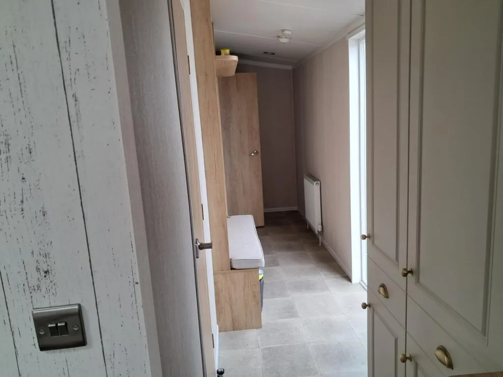 Low Rd, Harwich, CO12, photo 13
