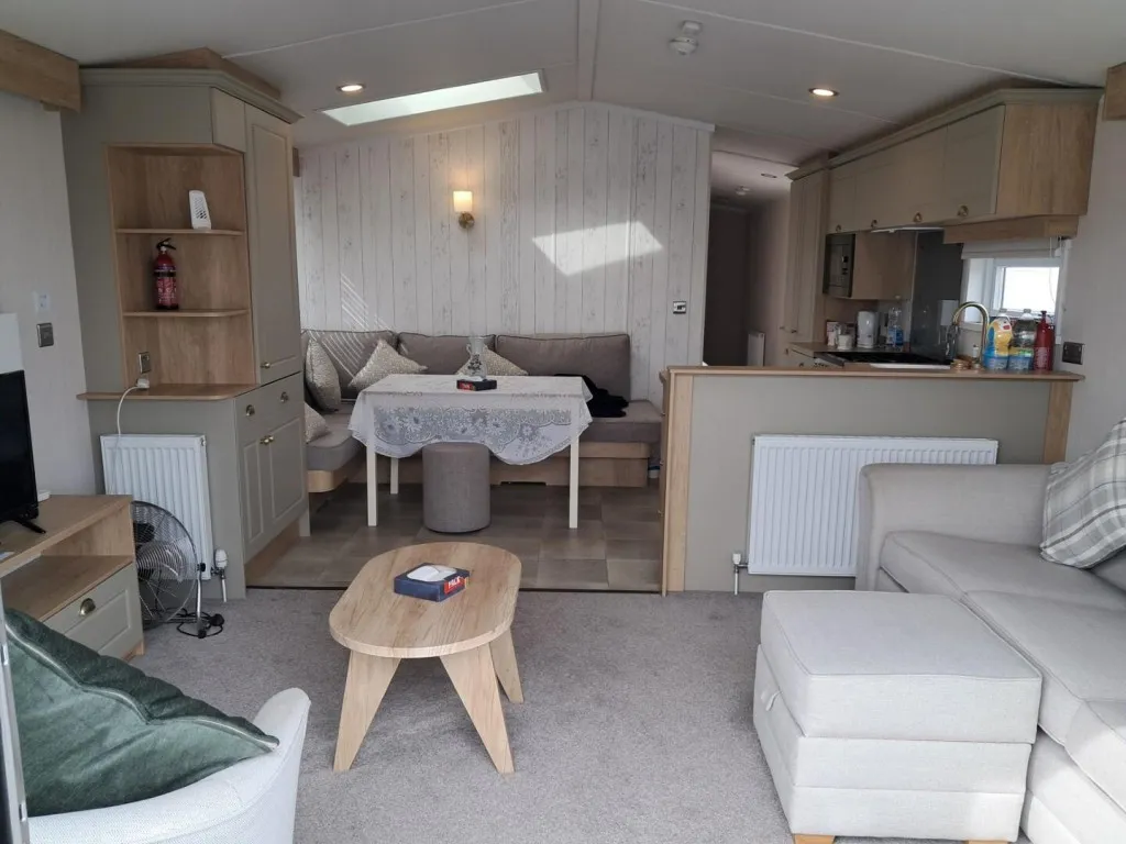 Low Rd, Harwich, CO12, photo 6