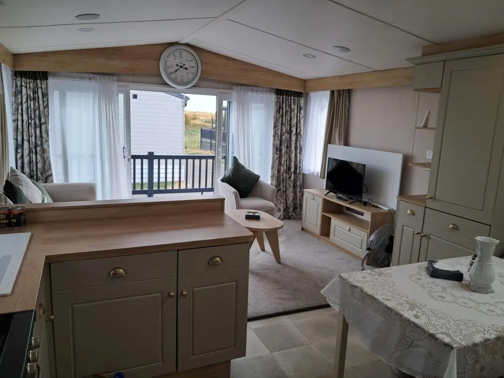 Low Rd, Harwich, CO12, photo 12