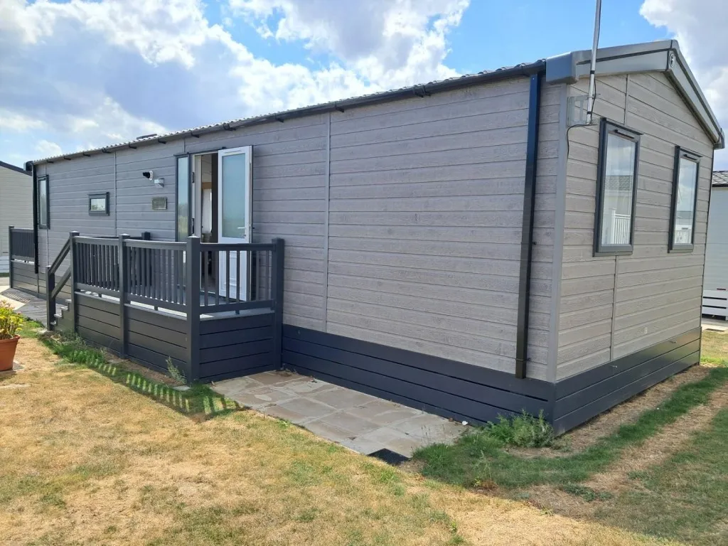 Low Rd, Harwich, CO12, photo 18