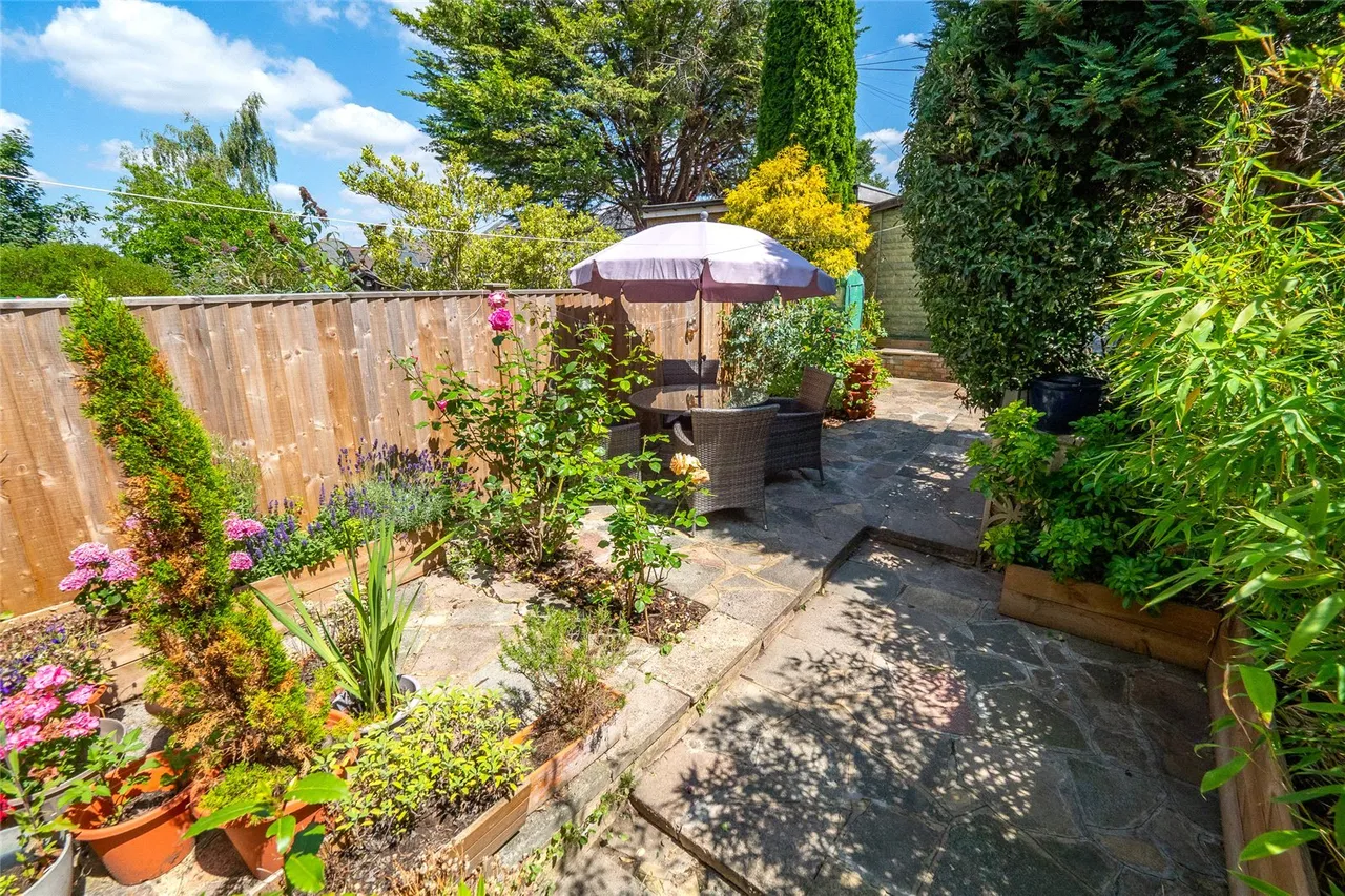 Reading Road, Reading Road Sutton Sutton Surrey, Sutton, Surrey, SM14RW, photo 9