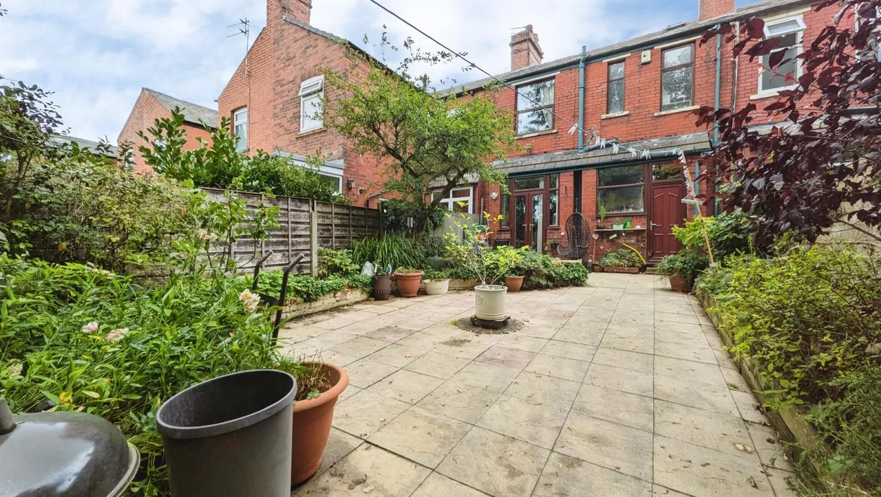 Moston Lane East, New Moston, M40, photo 31