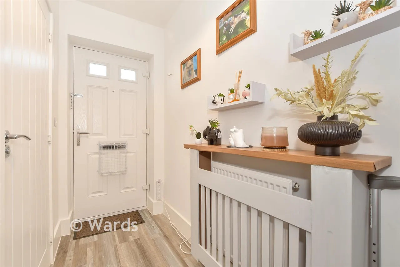 Dumbrell Drive, Paddock Wood, TN12, photo 7
