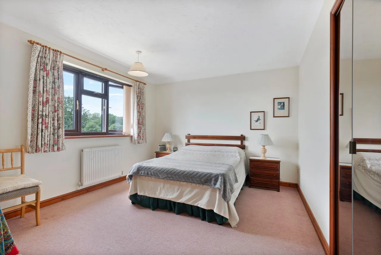 Family Home with Potential in Briston, photo 11