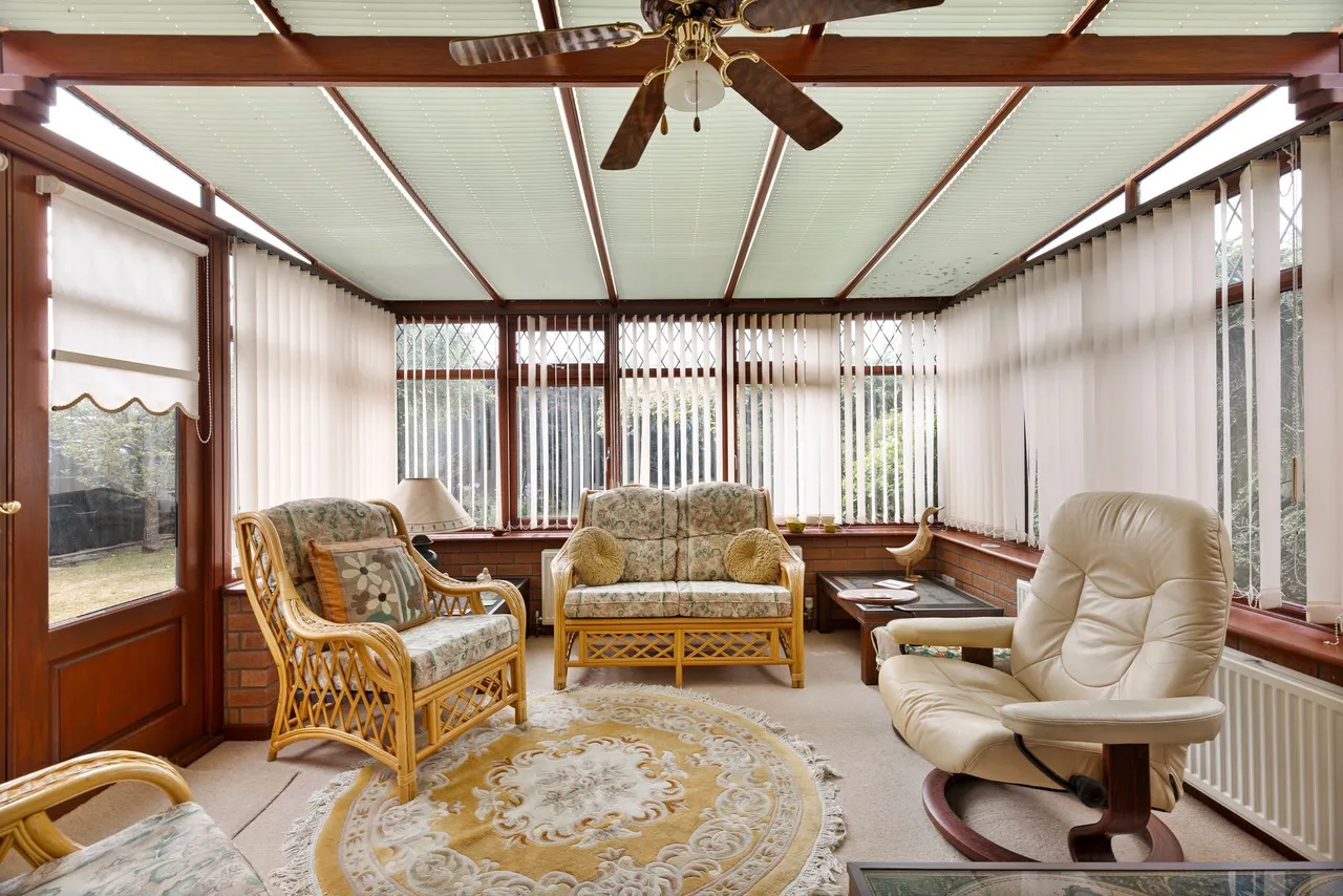 Family Home with Potential in Briston, photo 8