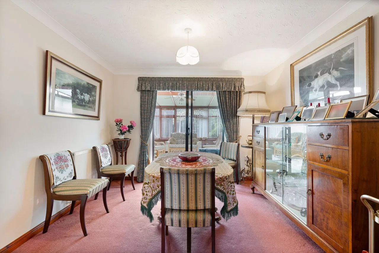 Family Home with Potential in Briston, photo 6