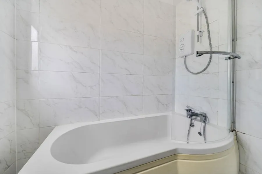 Verran Road, Camberley, GU15, photo 15