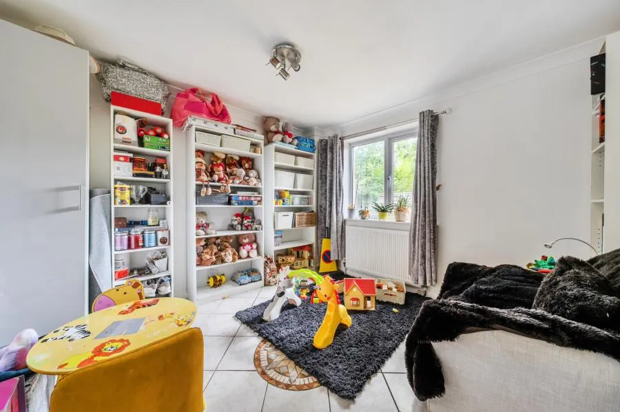 Verran Road, Camberley, GU15, photo 7