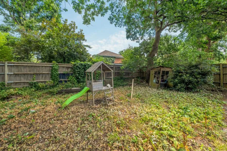 Verran Road, Camberley, GU15, photo 17