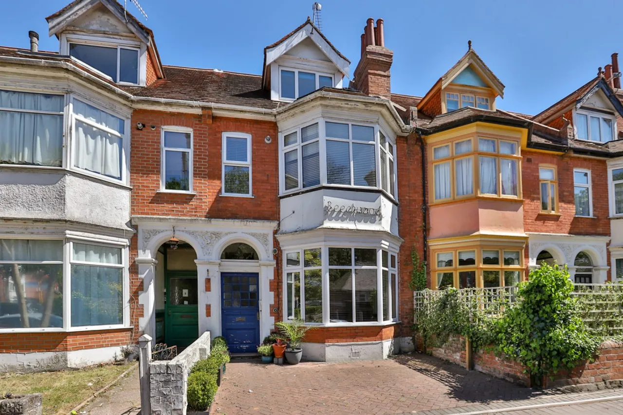 2 bed flat for sale — Fishermans Avenue, Bournemouth
