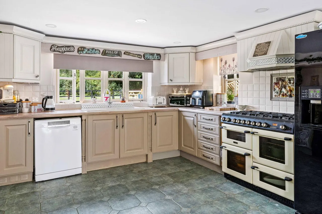The Farm House, Crabbs Green Farm, SG9, photo 11