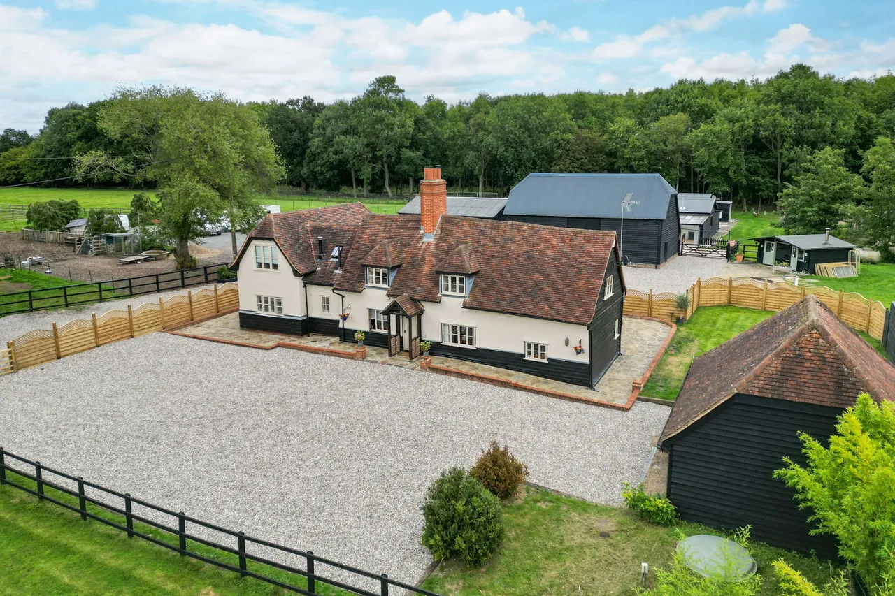 The Farm House, Crabbs Green Farm, SG9, photo 3