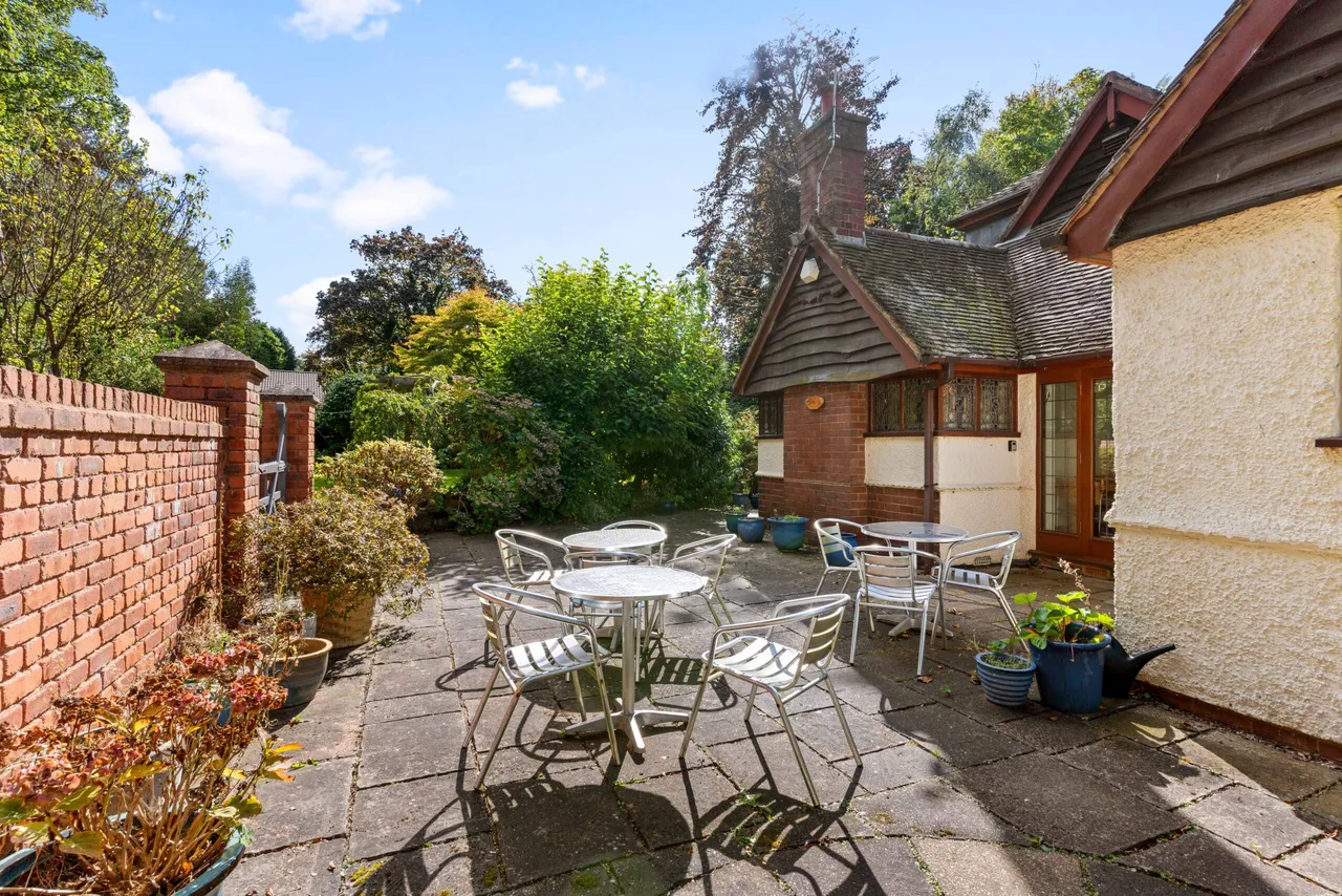 Foley Road West, Sutton Coldfield, Sutton Coldfield, B74 3NY, photo 30