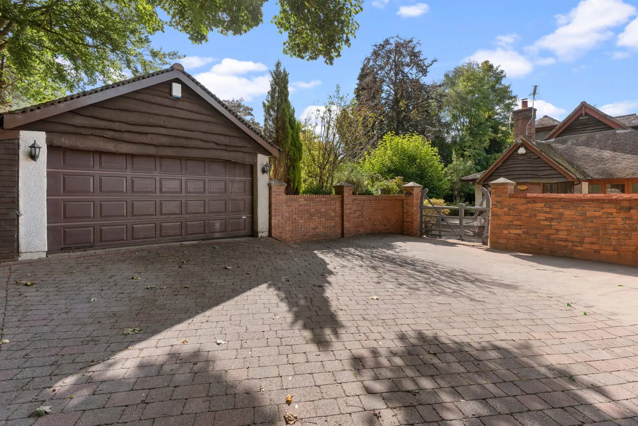 Foley Road West, Sutton Coldfield, Sutton Coldfield, B74 3NY, photo 32
