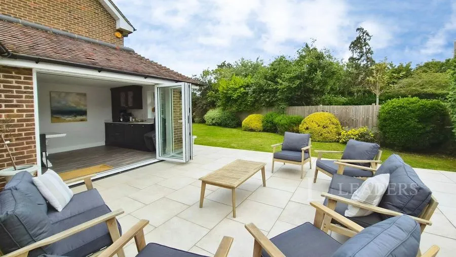 Arundel Road, Fontwell, BN18, photo 2
