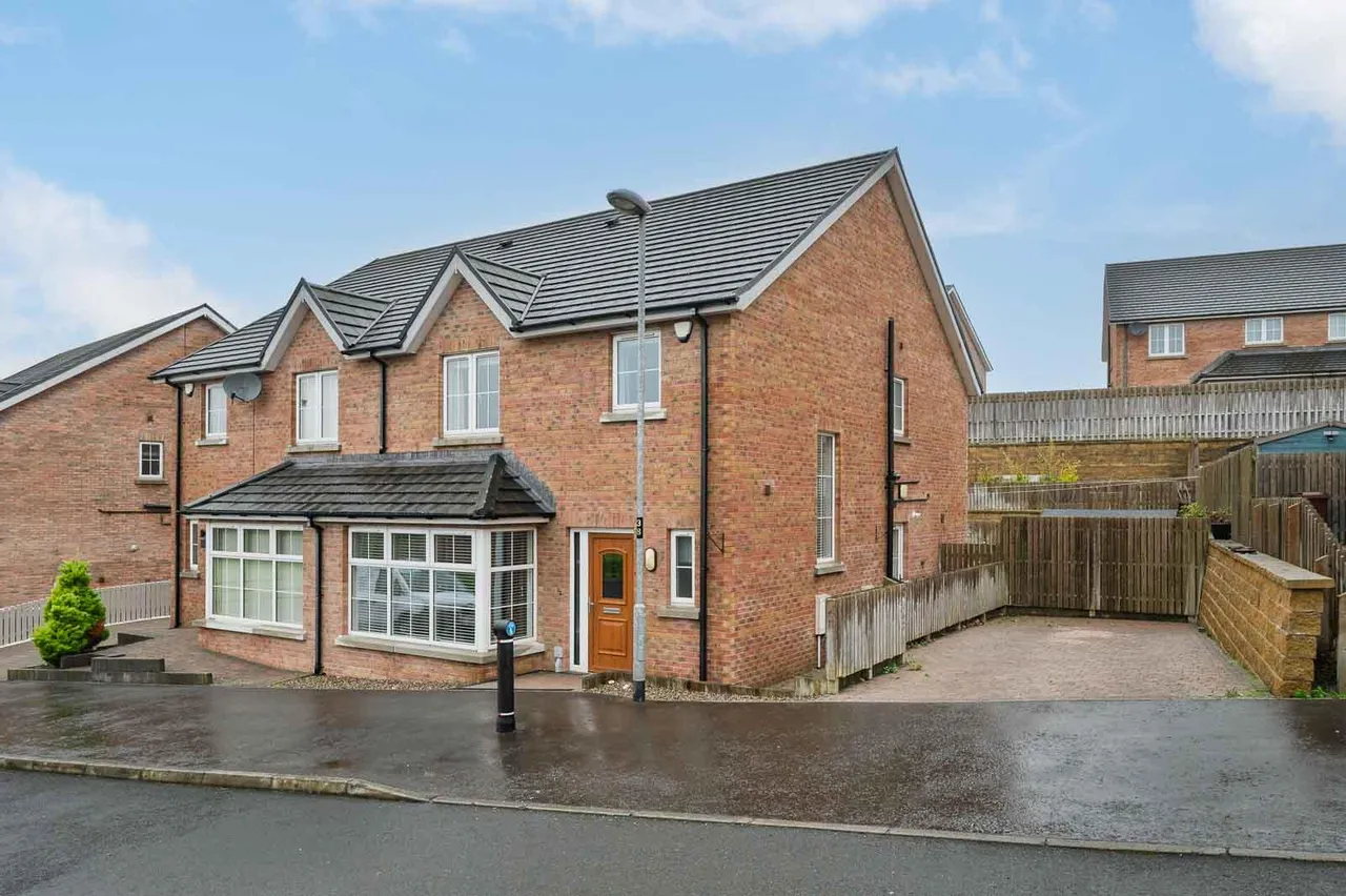 4 bed house to rent, Millreagh Avenue, dundonald, BT16