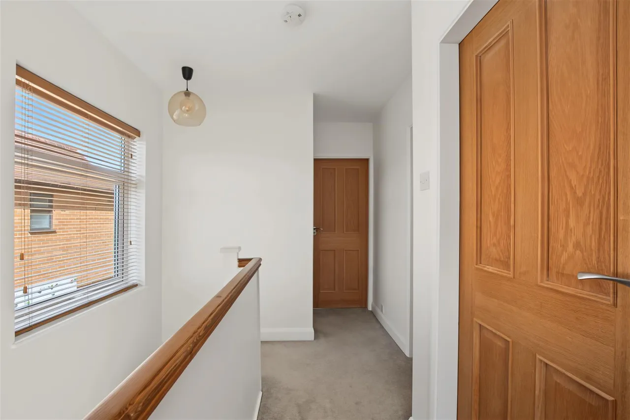 Seven Oaks Crescent, Bramcote, NG9, photo 10