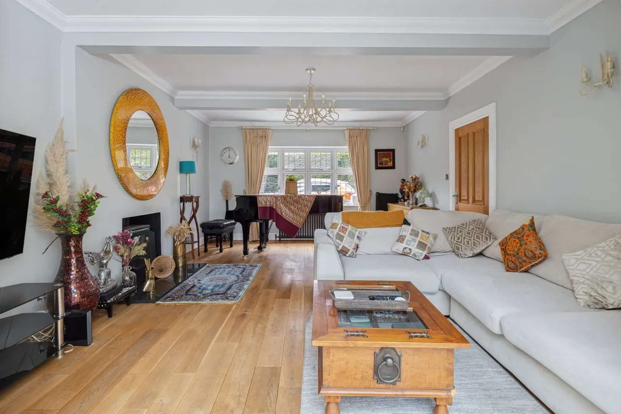 Trumpsgreen Road, Virginia Water, Surrey, GU25 4HX, photo 8