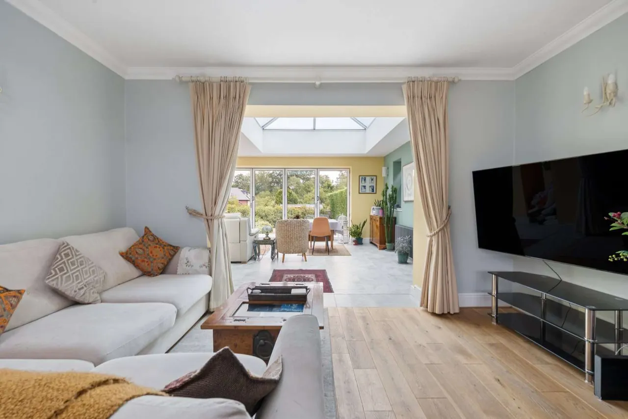 Trumpsgreen Road, Virginia Water, Surrey, GU25 4HX, photo 7