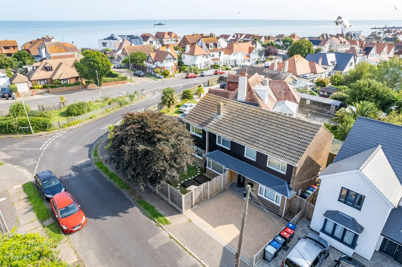 Ridgeway Cliff, Herne Bay, CT6, photo 22