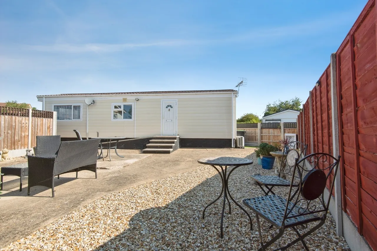 Three Star Park, Bedford Road, Lower Stondon, Henlow, SG16, photo 9
