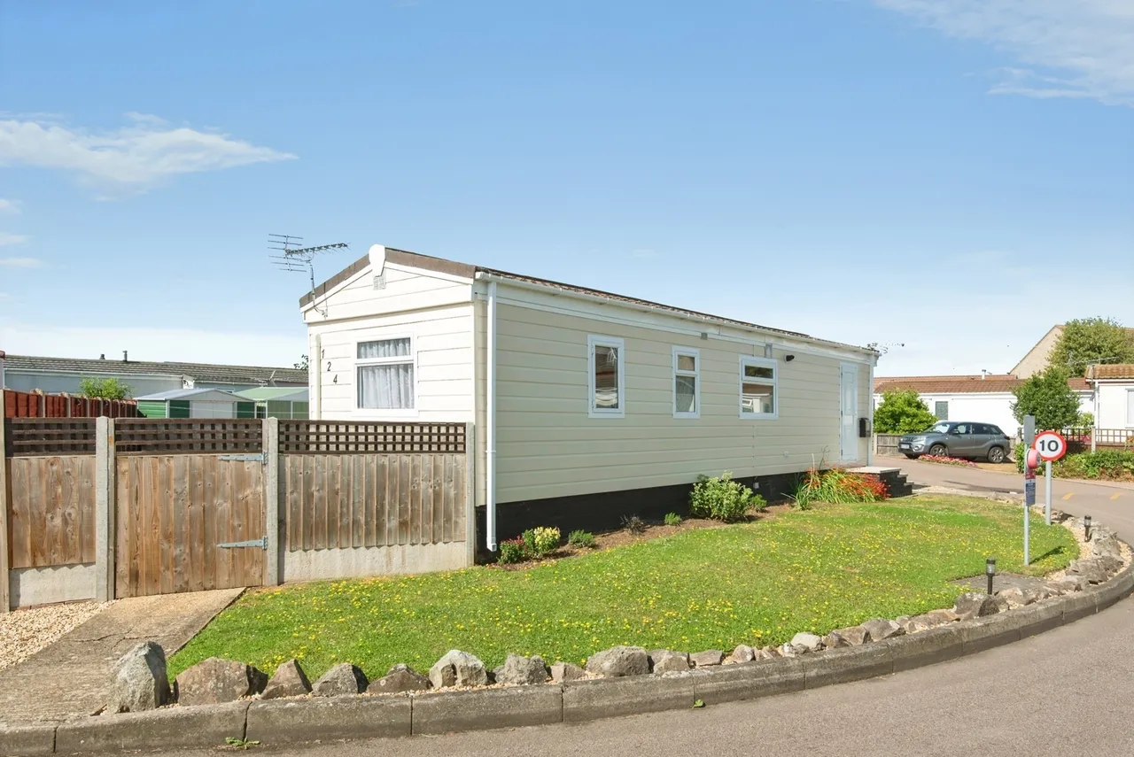 Three Star Park, Bedford Road, Lower Stondon, Henlow, SG16, photo 24